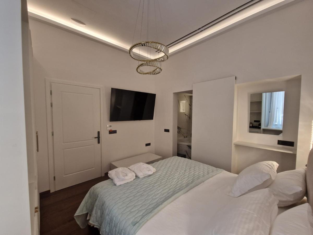 Jensen Luxury Suites Rhodes City Exterior foto